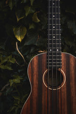 Load image into Gallery viewer, Ukelele-Bass Kunde Uranus 30" EQ - Kunde Brand

